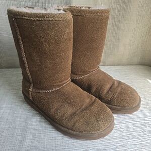 BEARPAW Women's Elle Short Hickory, Size 8 | Suede Slip On Boots, Sheepskin Cozy